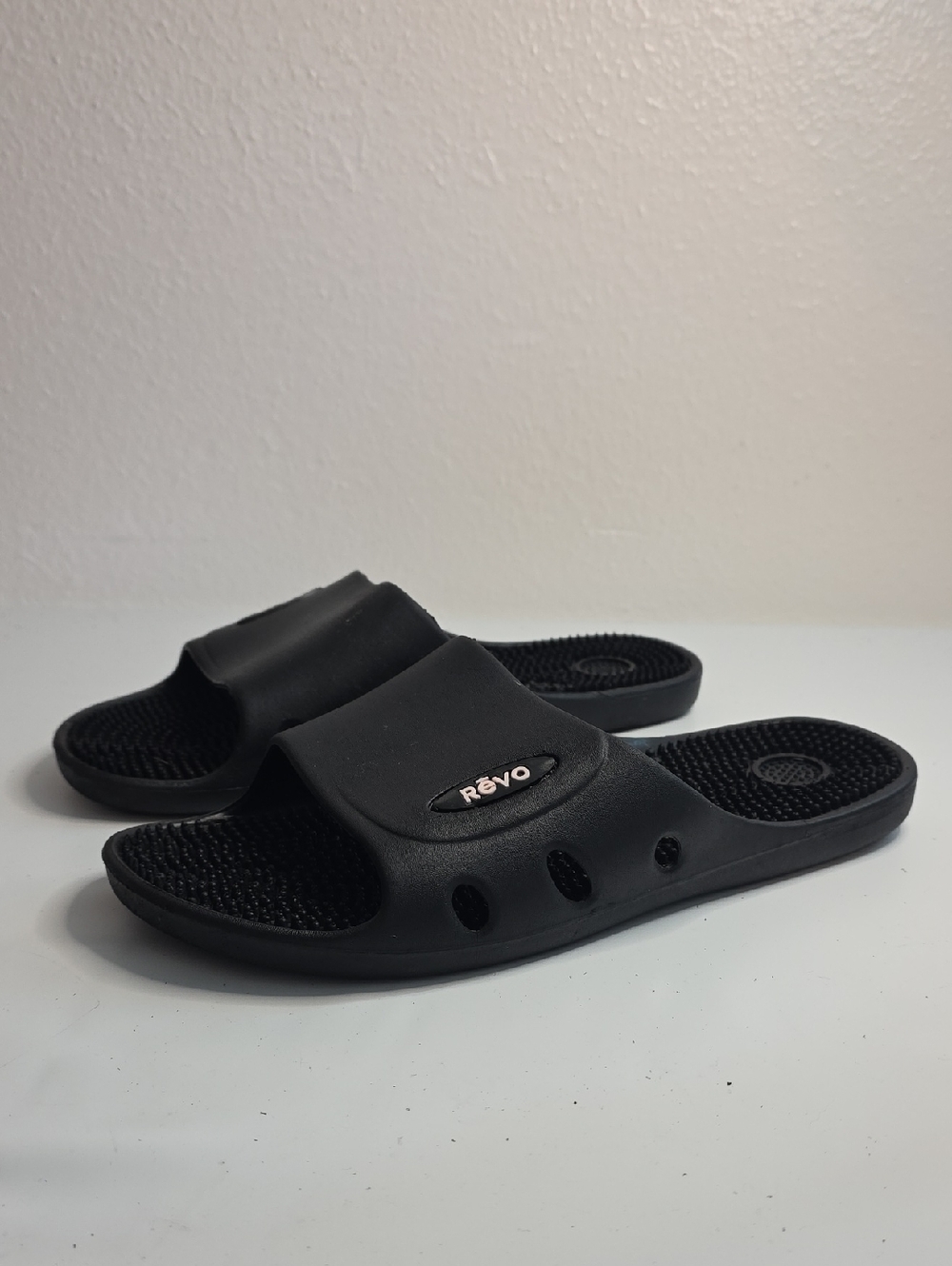 Revo Slip On Sandals Mens XL Reflexology Massage Slides Stimulate Points Guc